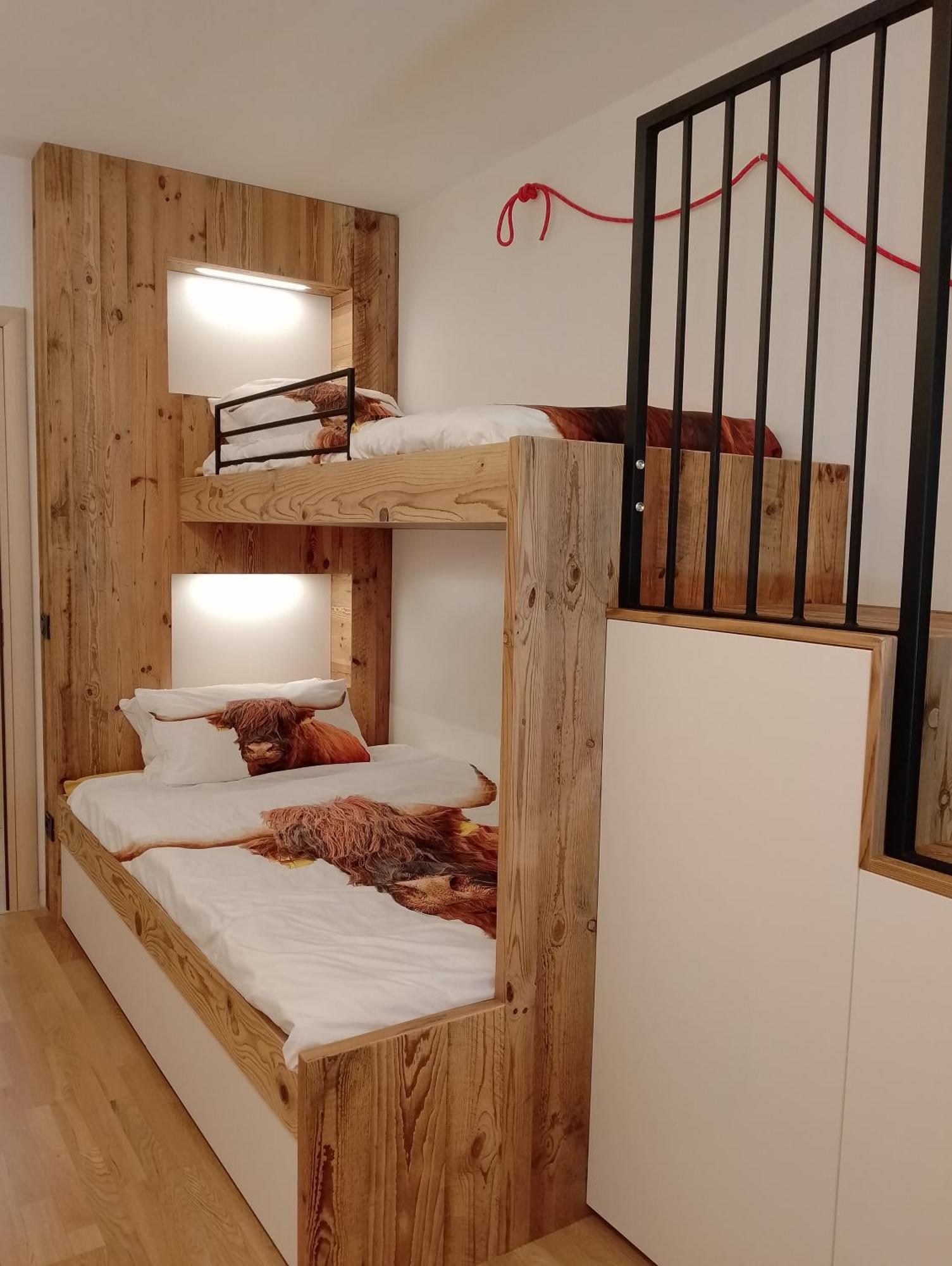 Dolomiten Lounge - Moderno Con Parcheggio Privato 佩尔吉内瓦尔苏加纳 外观 照片