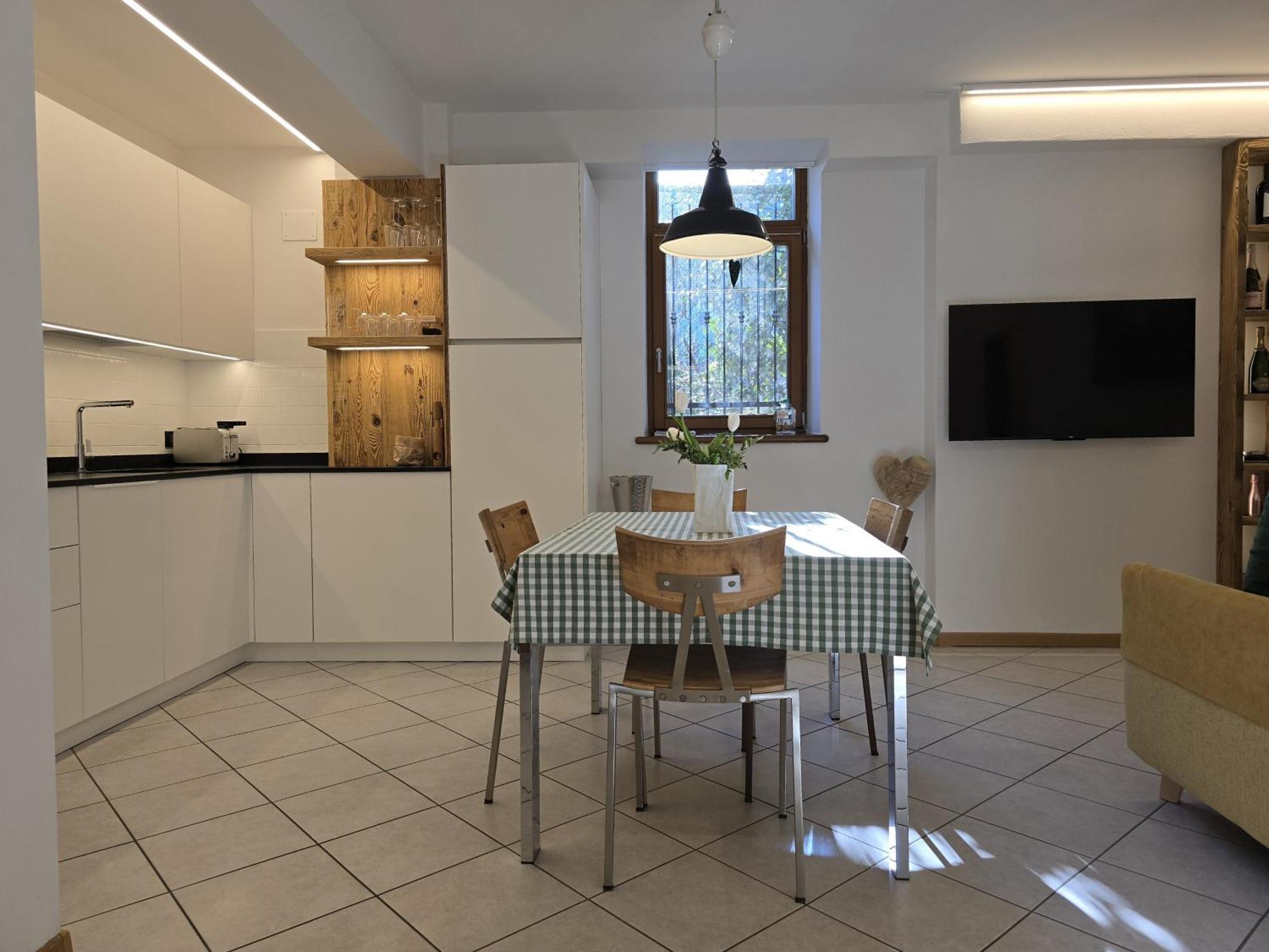 Dolomiten Lounge - Moderno Con Parcheggio Privato 佩尔吉内瓦尔苏加纳 外观 照片